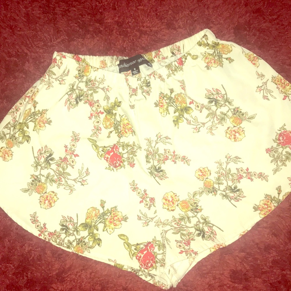 Ambiance Apparel Floral print shorts